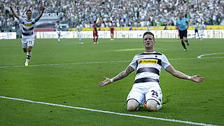 André Hahn scored the first goal of Gladbach's home win over Leverkusen. © 2016 Getty Images