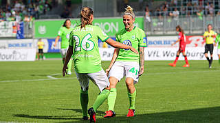 Anja Mittag celebrates her first goal for VfL Wolfsburg against Bayer 04 Leverkusen.  © imago/regios24