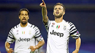 Vier Tore und drei Punkte in Zagreb: Juventus mit Weltmeister Khedira (l.) © AFP/Getty Images