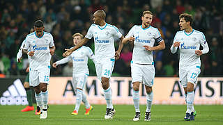 Erleichterung: Schalkes Verteidigung um Weltmeister Höwedes (2.v.r.) hält in Krasnodar die Null © 2016 Getty Images