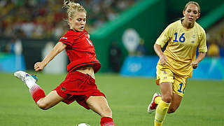 Leonie Maier (left) in the 2-1 Rio 2016 final win over Sweden. © Getty Images