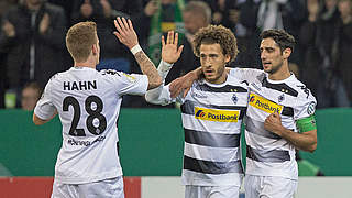 Jubel um die Gladbacher Torschützen: Lars Stindl und Fabian Johnson (v.r.) © 2016 Getty Images