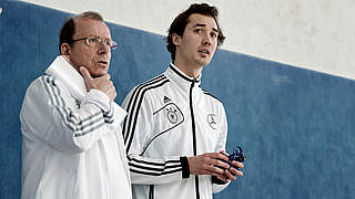 Gemeinsam an der Seitenlinie: Nationaltrainer Schomann und Kemper (r.) © 2016 Getty Images