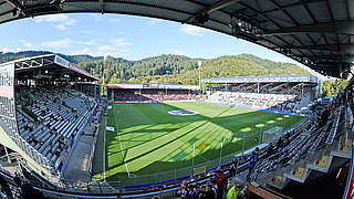 Austragungsort des Bundesliga-Auftakts 2017: das Schwarzwald-Stadion in Freiburg © 2015 Getty Images