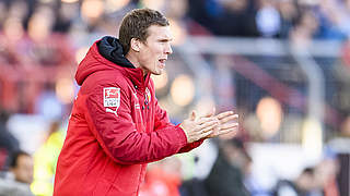 Treibt seine Mannschaft nach vorne: Stuttgarts Trainer Hannes Wolf © 2016 Getty Images