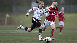 Erneut Torschützin gegen Dänemarks U 17: Marleen Schimmer vom TSV Schott Mainz (l.) © 2016 Getty Images