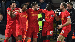 Jubel im Spitzenspiel: Emre Can (l.) feiert mit Liverpool einen wichtigen Sieg © PAUL ELLIS/AFP/Getty Images