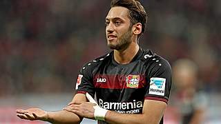 Fehlt Bayer Leverkusen für vier Monate: Hakan Calhanoglu © 2017 Getty Images