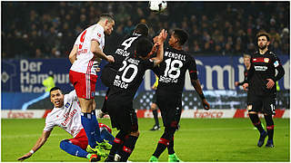 Das Tor des Tages: Kyriakos Papadopoulos (2.v.l.) trifft mit einem Kopfball ins lange Eck © GettyImages