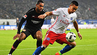 Faserriss: Nationalspieler Jonathan Tah (l.) fällt länger aus © 2017 Getty Images