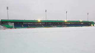 Winterliche Bedingungen: das Frimo Stadion in Lotte, Spielort des Drittliga-Siebten © DFB