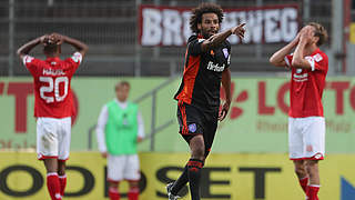 Will mit dem VfL Osnabrück im Duell gegen Mainz II wieder jubeln: Nazim Sangare (v.) © 2016 Getty Images