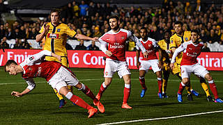 Für Arsenal über die volle Spielzeit auf dem Platz: Shkodran Mustafi (3.v.l.) © 2017 Getty Images