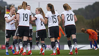 Feiern den 3:1-Erfolg gegen die Niederlande: Die U19-Frauen des DFB © 2017 Getty Images