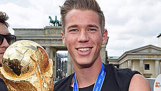 22 Jahre und schon Weltmeister: Erik Durm © Bongarts/GettyImages