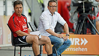 Misslungene Heimpremiere: Bielefelds Trainer Meier (r.) und Co-Trainer Speidel  © 2014 Getty Images