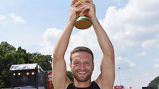 Empfang in Bebra: Weltmeister Mustafi © Bongarts/GettyImages