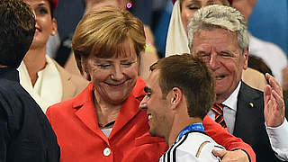 Zollt zurückgetretenem Lahm Respekt: Bundeskanzlerin Angela Merkel (l.) © Bongarts/GettyImages