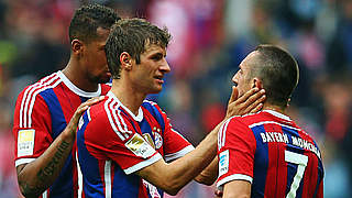 Jubel zum 2:0: Torschütze Ribéry (r.) und Thomas Müller (M.) © 2014 Getty Images