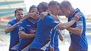 Siegreich vor heimischen Publikum: Arminia Bielefeld © 2014 Getty Images