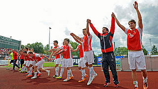 Noch immer mit weißer Weste: Das Team des FSV Zwickau © 2014 Getty Images