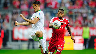 Beim 5:2 der Bayern in der letzten Saison: Bremens Franco di Santo (l.) im Zweikampf mit Jerome Boateng © 2014 Getty Images