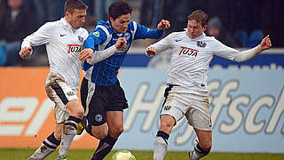 Rückkehr an die alte Wirkungsstätte: Münsters Schöneberg (r.) im letzten Derby © 2013 Getty Images