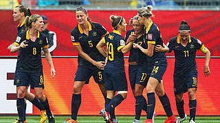 Jubel bei den Australierinnen: Sieg gegen Brasilien und Einzug ins Viertelfinale © 2015 FIFA