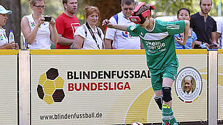 Im Dortmunder Stadtteil Kirchderne zu Gast: die Blindenfußball-Bundesliga © Carsten Kobow