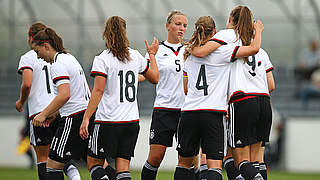 Wollen zur Eliterunde: die U 19-Frauen des DFB © 2015 Getty Images