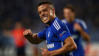 Star man Franco Di Santo's goals give Schalke the win © 