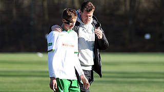 Sah einen Kanter-Sieg seiner Mannschaft: Bremen-Trainer Marco Grote (r.) © imago/objectivo