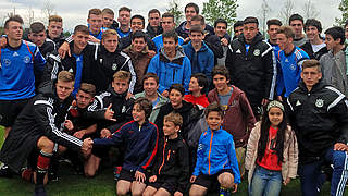 Unterstützung für das deutsche Team: Chilenische Schüler fieberten mit © DFB