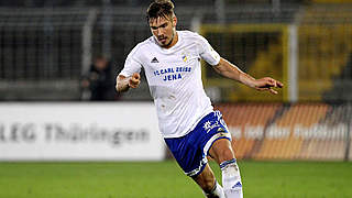 Für ein Pokalspiel gesperrt: Niclas Erlbeck von Carl Zeiss Jena © imago/Karina Hessland