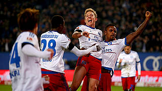 Lewis Holtby celebrates doubling HSV's lead just before the break. © 2015 Getty Images