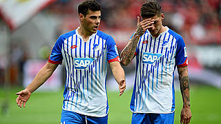 Letzter mit 1899 Hoffenheim: Die Stürmer Kevin Volland (l.) und Steven Zuber sind ratlos © 2015 Getty Images