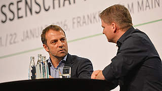 DFB-Sportdirektor Hansi Flick (l.): 