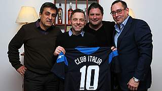 Club Italia: Präsident Bruno, Häßler, Sportchef Meissner und Vizepräsident Hein (v.l)  © imago