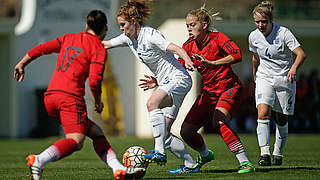 Niederlage zum Auftakt gegen Englands U 23: Nina Ehegötz (2.v.r.) und die DFB-Auswahl © 2016 Getty Images