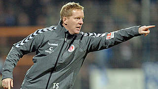 Mit St. Pauli einen großen Schritt weiter: Trainer Timo Schultz  © imago/Schwörer Pressefoto