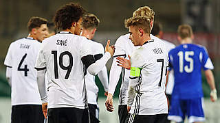 Schalke's Leroy Sané and Max Meyer congratulate each other after the opening goal © 2016 Getty Images