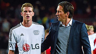 Fehlt Trainer Roger Schmidt (r.) auch in Frankfurt: Lars Bender (l.) © Getty Images