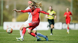 Zweites Turnierspiel in La Manga: Laura Freigang (v.) und die U 20-Frauen gegen Norwegen © Getty Images