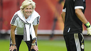 Gute Laune im Abschlusstraining: Silvia Neid © AFP