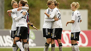 Verdienter Erfolg gegen Weltmeister Japan: Die DFB-Frauen jubeln © Bongarts/GettyImages