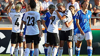 Erleichtert: die DFB-Frauen nach dem Sieg gegen Italien © Bongarts/GettyImages