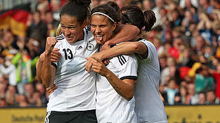 Mit 21 Jahren schon Führungsspielerin im DFB-Team: Dzsenifer Marozsan (r.)  © Bongarts/GettyImages