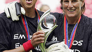 Europameisterinnen 2005: Steffi Jones (l.) und Silke Rottenberg © Bongarts/GettyImages