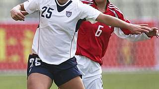 Britta Carlson (r.) im DFB-Trikot © Bongarts/GettyImages 