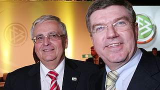 Dr. Theo Zwanziger und Dr. Thomas Bach (r.) © Bongarts/GettyImages